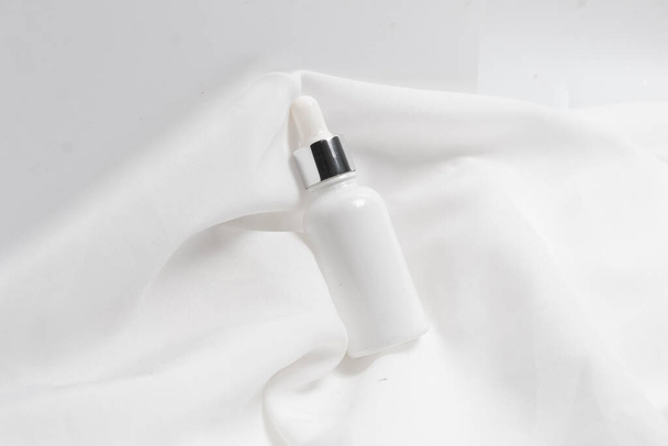mockup of medical skin care bottle cosmetic tube of beauty makeup facial, treatment cleanser face - Φωτογραφία, εικόνα