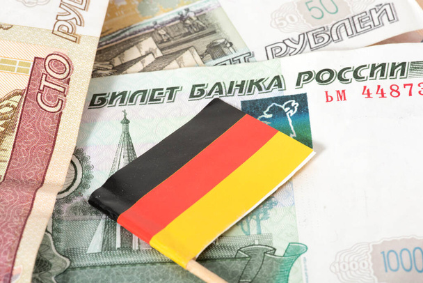 Németország lobogója és rubel bankjegyek - Fotó, kép