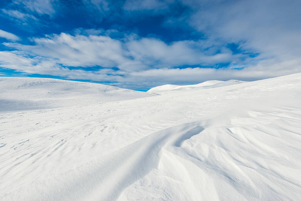 Winterliche Berglandschaft an der Grenze zwischen Schweden und Norwegen - Foto, Bild
