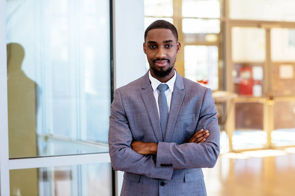 portrét pohledného afrického amerického podnikatele - Fotografie, Obrázek