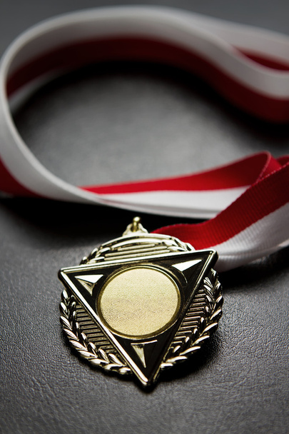 Médaille d'or blanche
 - Photo, image