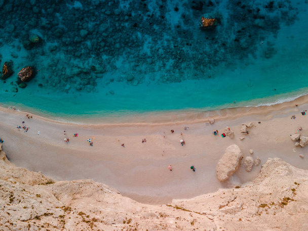 ポルト・カジキ・ビーチの空中ビュー｜ギリシャの夏休み - 写真・画像