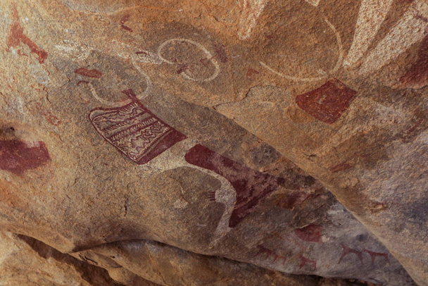 Amazing Inside View Immagini delle formazioni rupestri Laas Geel - uno dei primi dipinti rupestri conosciuti nel Corno d'Africa, Somaliland - Foto, immagini