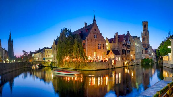 Rozenhoedkaai (Quay of the Rosary) Bruges, Flandres, Bélgica - Foto, Imagem