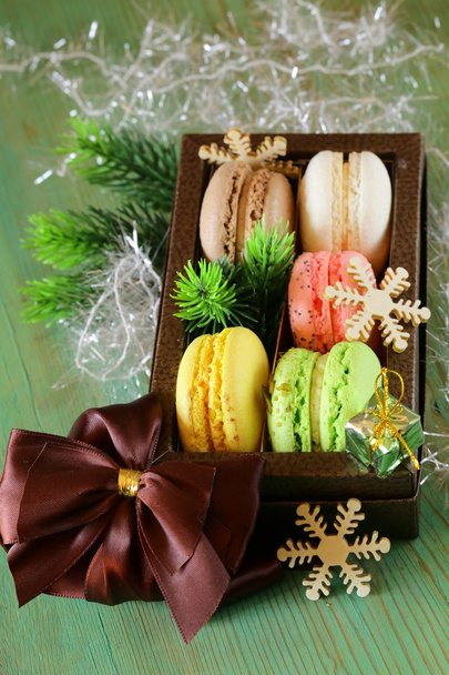 vícebarevná francouzský macaroons sladkosti vánoční dárek - Fotografie, Obrázek