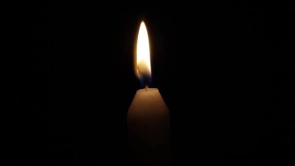 горящая свеча - Кадры, видео