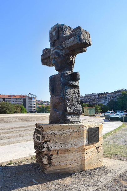 Μνημείο του Νίκολα Τέσλα στην Ποντγκόριτσα του Μαυροβουνίου - Φωτογραφία, εικόνα