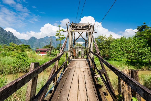ξύλινη γέφυρα στο Vang Vieng, Λάος - Φωτογραφία, εικόνα