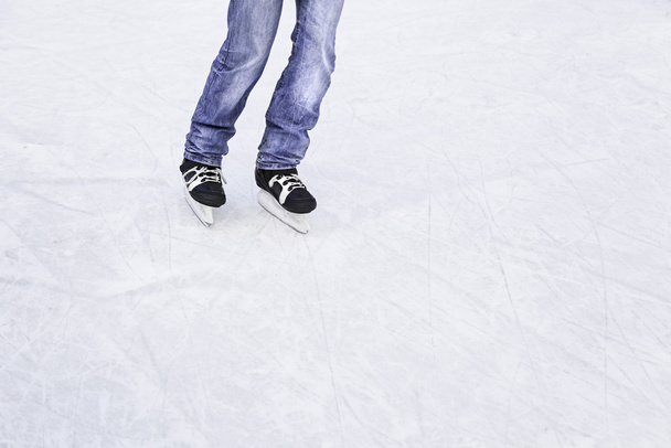 Schlittschuhlaufen auf Eis - Foto, Bild
