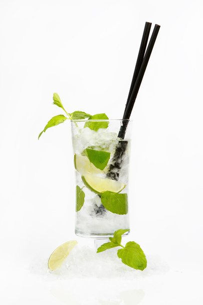 Fresh mojito cocktail - 写真・画像