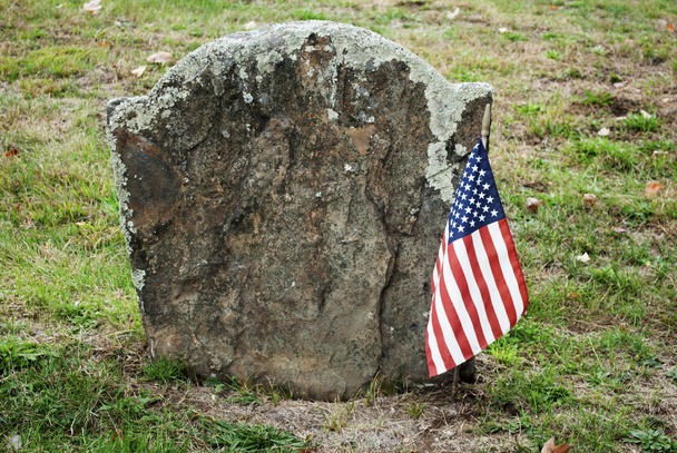 Revolutionary War Hero Grave Site - Photo, Image