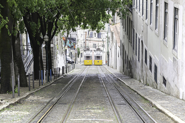 Antiguo tranvía de Lisboa
 - Foto, Imagen