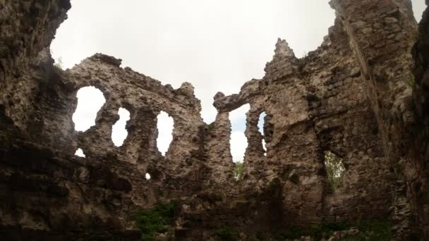 Templar Şövalyeleri kale Transcarpathia kalesi kalıntıları eski - Video, Çekim