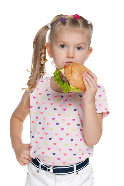 Niña con hamburguesa - Foto, Imagen