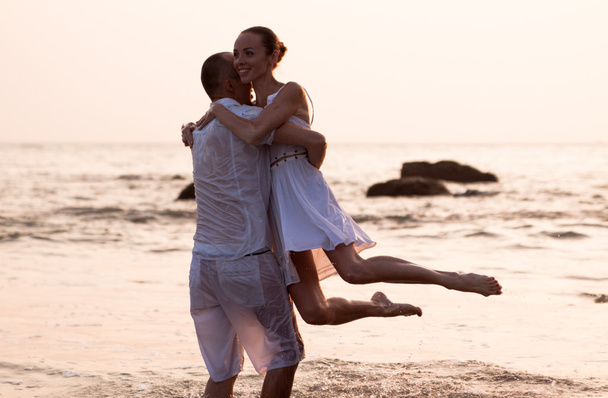 Storia d'amore sulla spiaggia
 - Foto, immagini