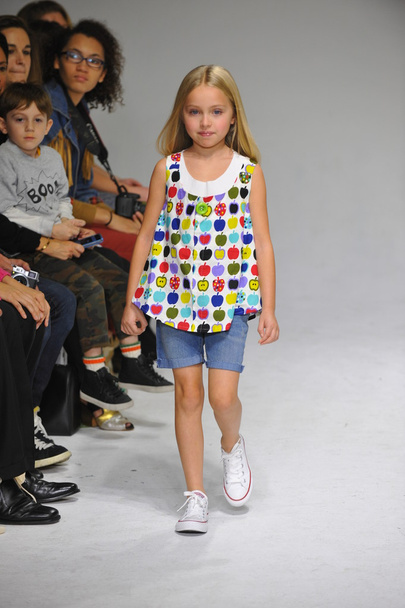 Aria Children's Clothing preview - Фото, зображення