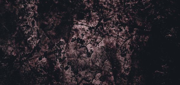 Wand voller Kratzer, unheimlich dunkle Wand, grunzige Zementstruktur für den Hintergrund - Foto, Bild
