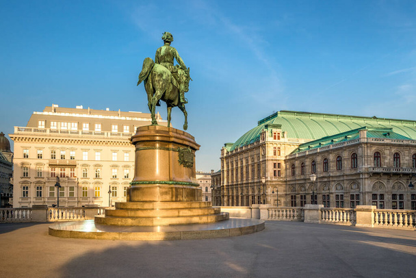 Ιστορική Όπερα στη Βιέννη, Αυστρία  - Φωτογραφία, εικόνα