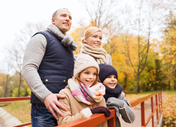 happy family in autumn park - Zdjęcie, obraz