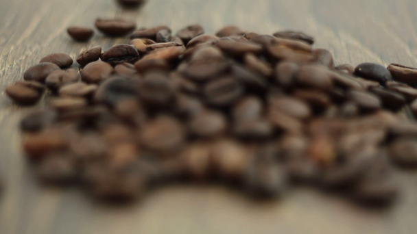 Mucchio di chicchi di caffè - Filmati, video