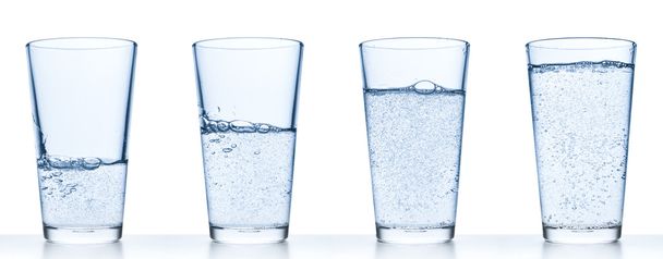 склянку з водою
 - Фото, зображення