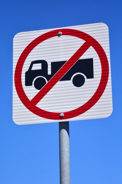 No hay señales de tráfico de vehículos pesados
 - Foto, imagen