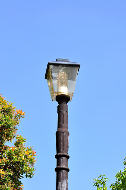 уличный фонарь в старом стиле
 - Фото, изображение