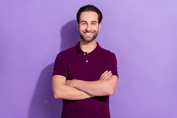 Photo of cheerful good mood businessman with folded arms handsome company owner isolated on violet color background - Fotografie, Obrázek
