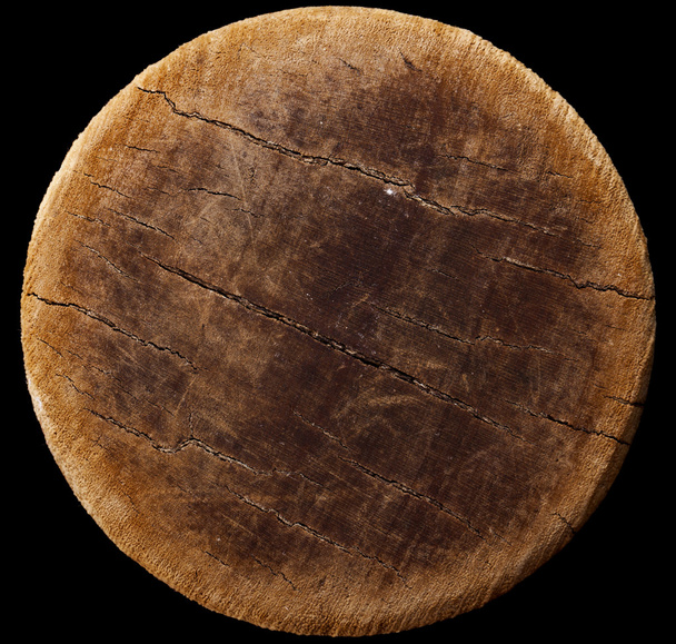 Ветхое круглое дерево, античный картофельный машер, изолированный на
 - Фото, изображение