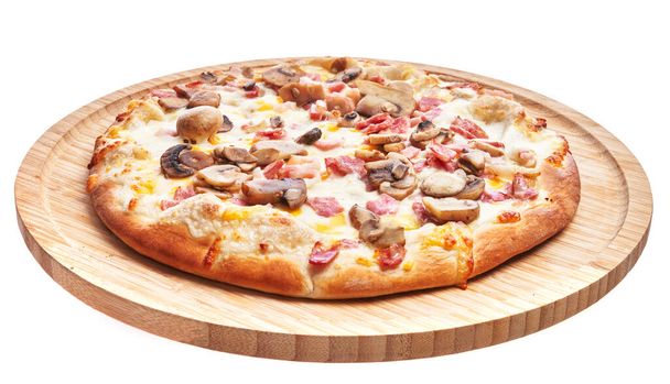  Wooden plate of italian carbonara pizza over white isolated background - Valokuva, kuva