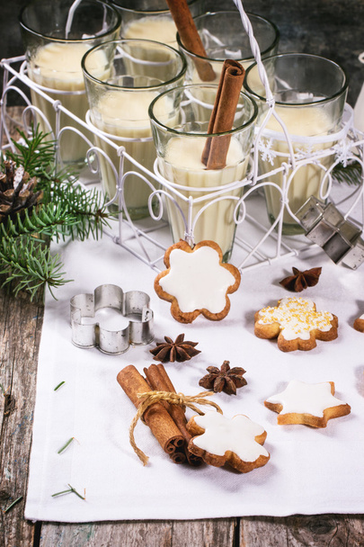 Christmas cookies and cocktail - Фото, зображення