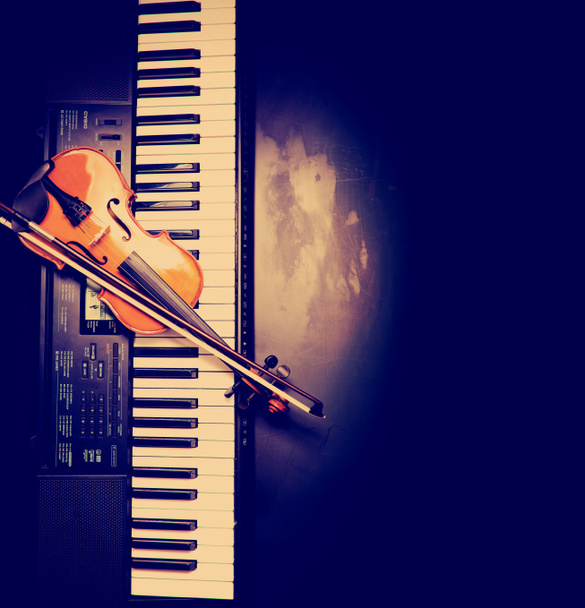 клавиши для скрипки и фортепиано
 - Фото, изображение