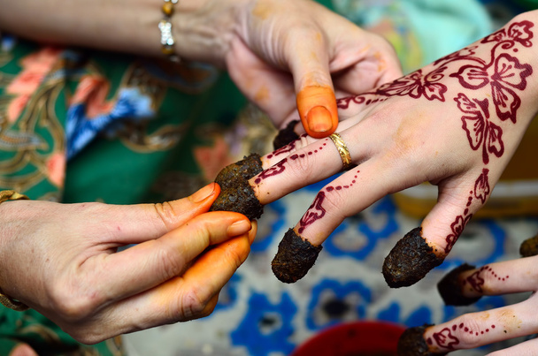henna jest stosowana do strony - Zdjęcie, obraz