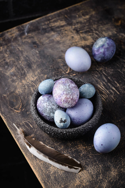 Festive Easter eggs in purple and blue color - Foto, Imagem