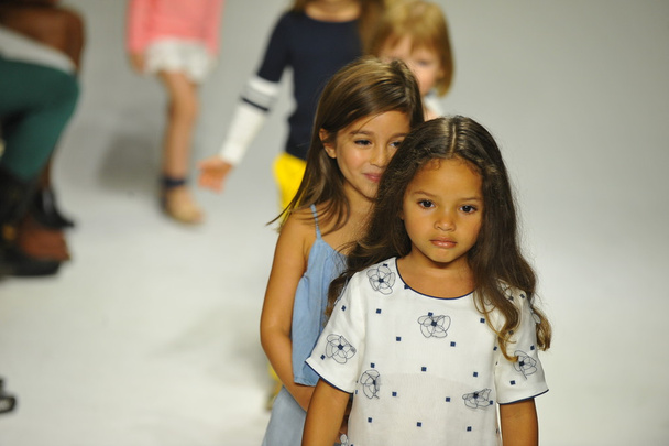 Chloe Preview bei der zierlichen Parade Kids Fashion Week - Foto, Bild
