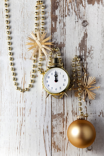 Christmas decorations with clock and bauble  - Foto, Imagen