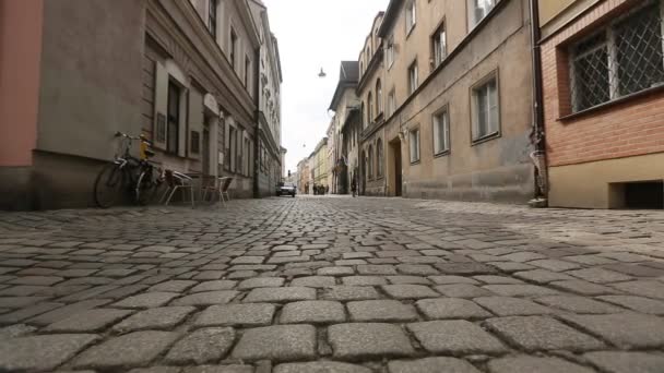 Pavimentação na cidade velha (câmera de movimento) HD
 - Filmagem, Vídeo