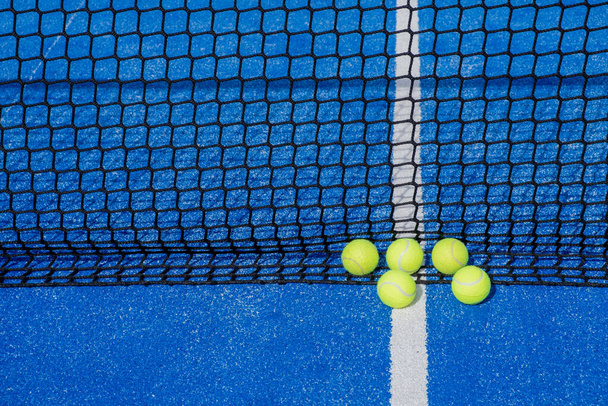 tennis court with racket and balls - 写真・画像