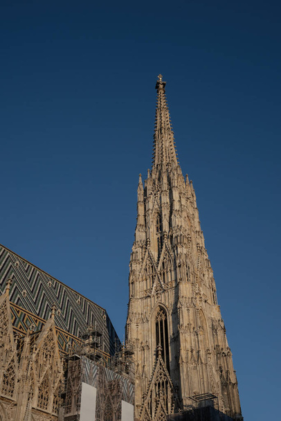 Pyhän Stephensin katedraali (Stephansdom) torni - Wien, Itävalta - Valokuva, kuva