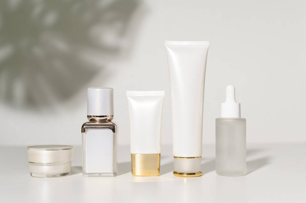 moisturizing cream bottle over white background studio, packing and skincare beauty concept - Fotografie, Obrázek
