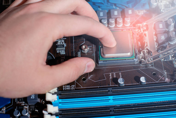 expensive computer repair processors. increase in the cost of PC components.  - 写真・画像