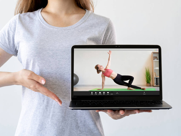 virtual fitness class online training woman laptop - Foto, Imagem