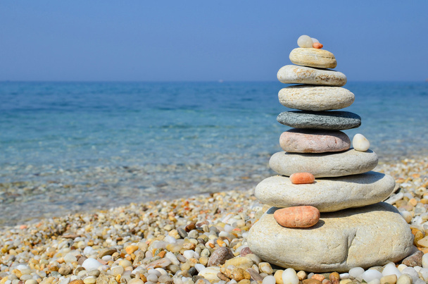 Zen πέτρες σε μια παραλία - Φωτογραφία, εικόνα