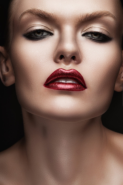 Woman with red lips - Фото, изображение