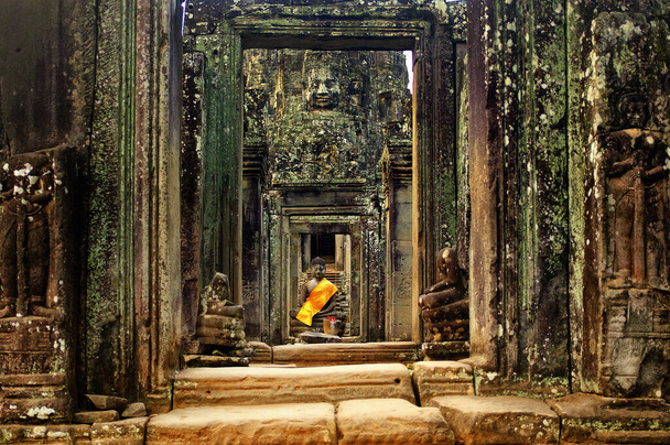 Eingang zum Bayon-Tempel, Angkor, Kambodscha - Foto, Bild