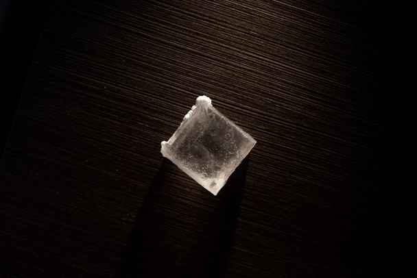 Grote ijsblokjes transparant en getextureerd - Foto, afbeelding
