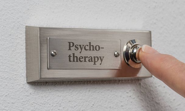 Deurbel bord met de gravure Psychotherapie - Foto, afbeelding