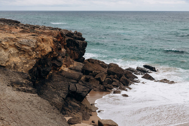 Nature. Ocean waves in the gorge of rocks.Portugal - Foto, afbeelding