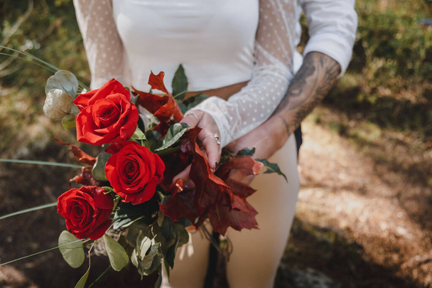 beautiful wedding bouquet of roses - Zdjęcie, obraz