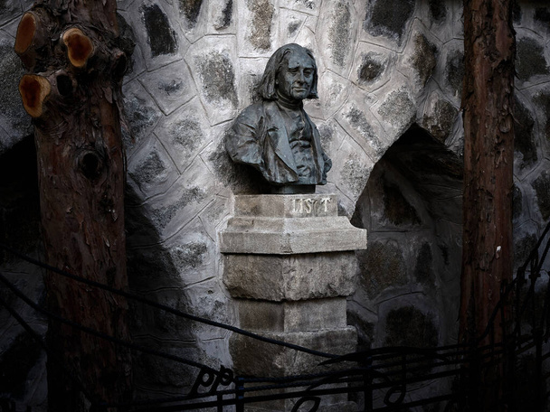 Busto del compositor húngaro Franz Liszt en Bratislava - Foto, imagen